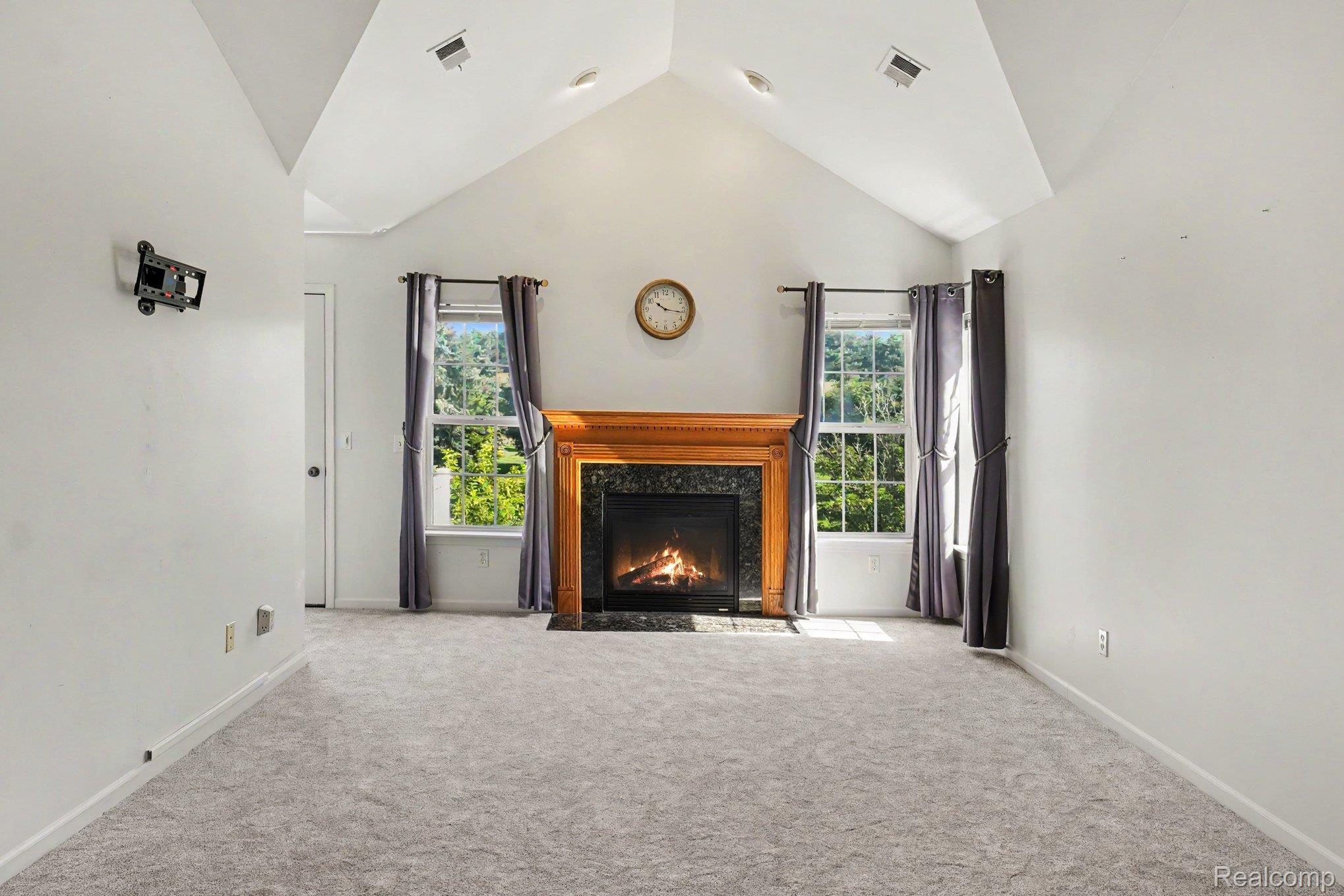 518 Olde English Circle