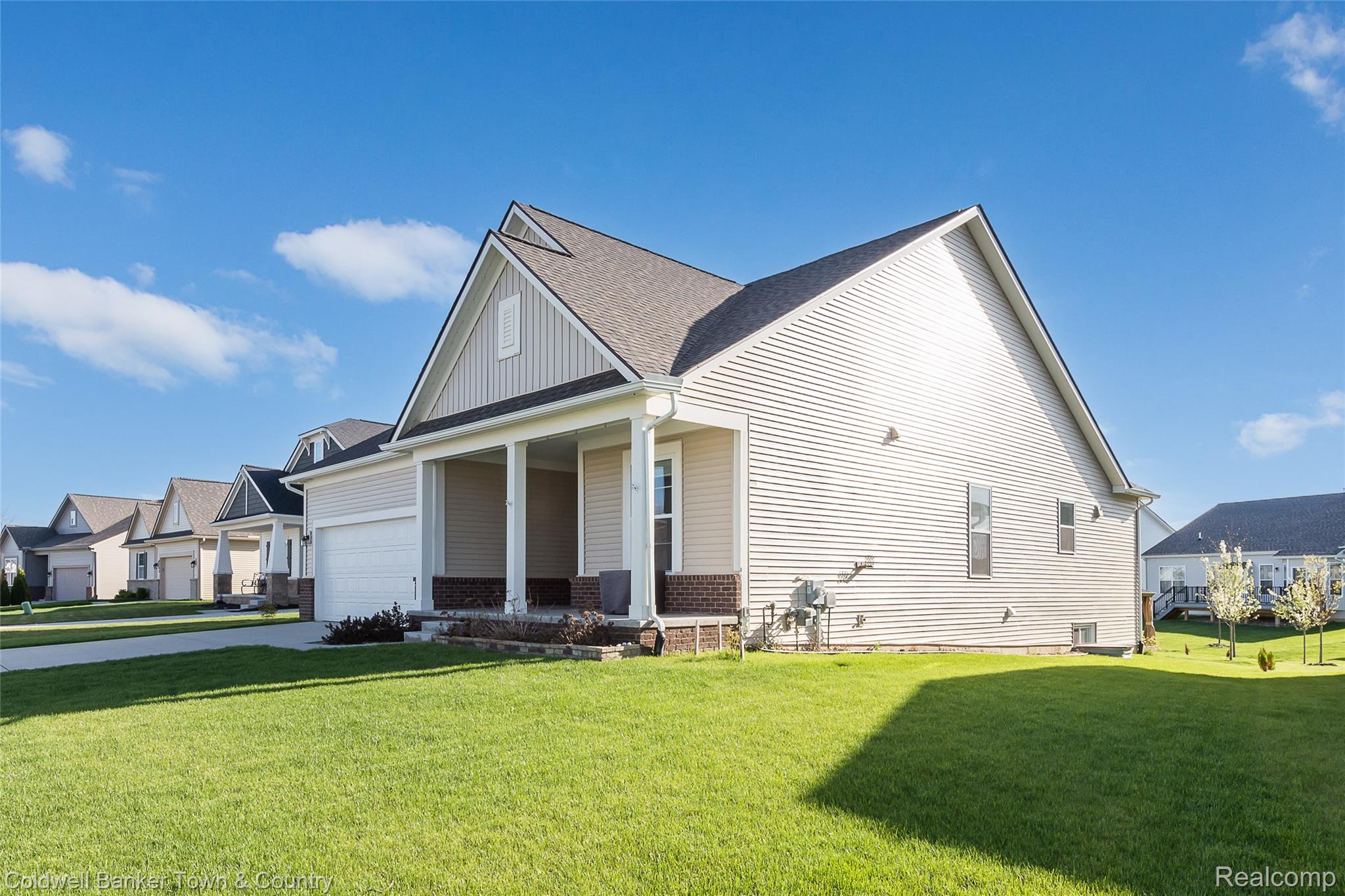8126 Carston Lane