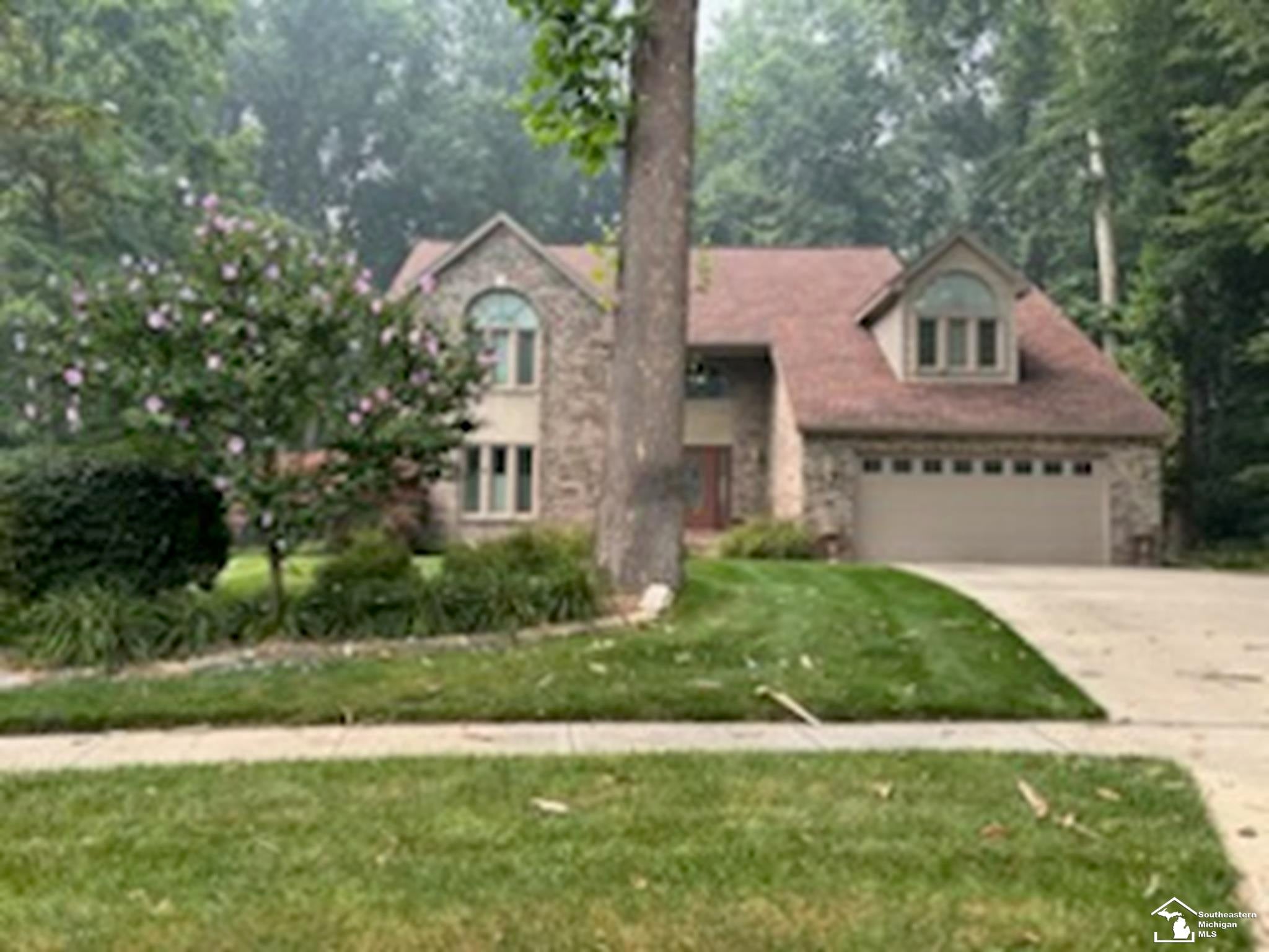 2084 Stoneybrook Lane