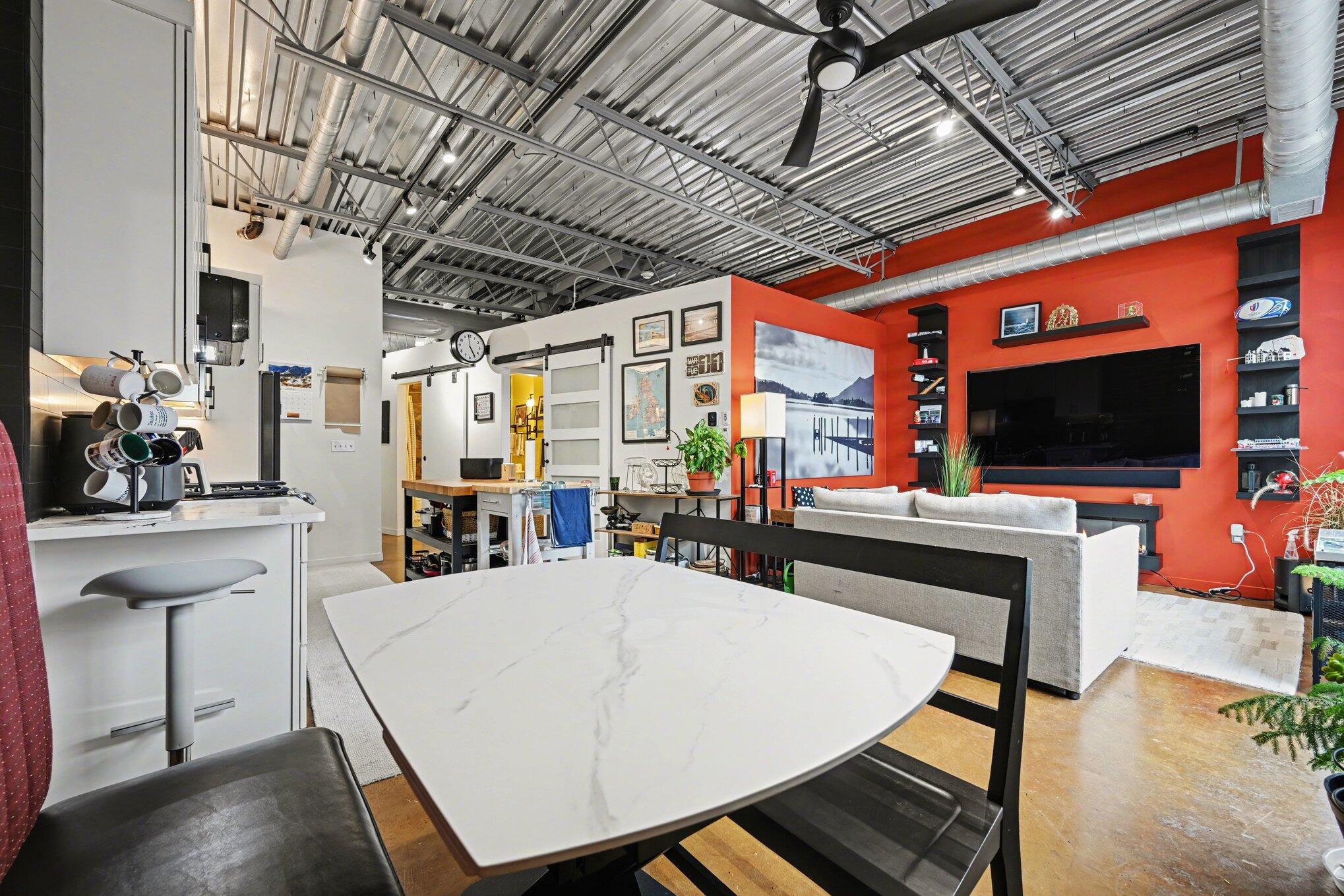 322 E Liberty Street 19