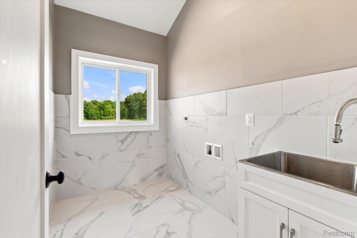 1546 Ashley Lane
