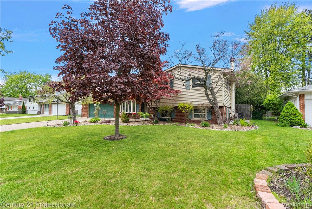 5788 Strathdon Way