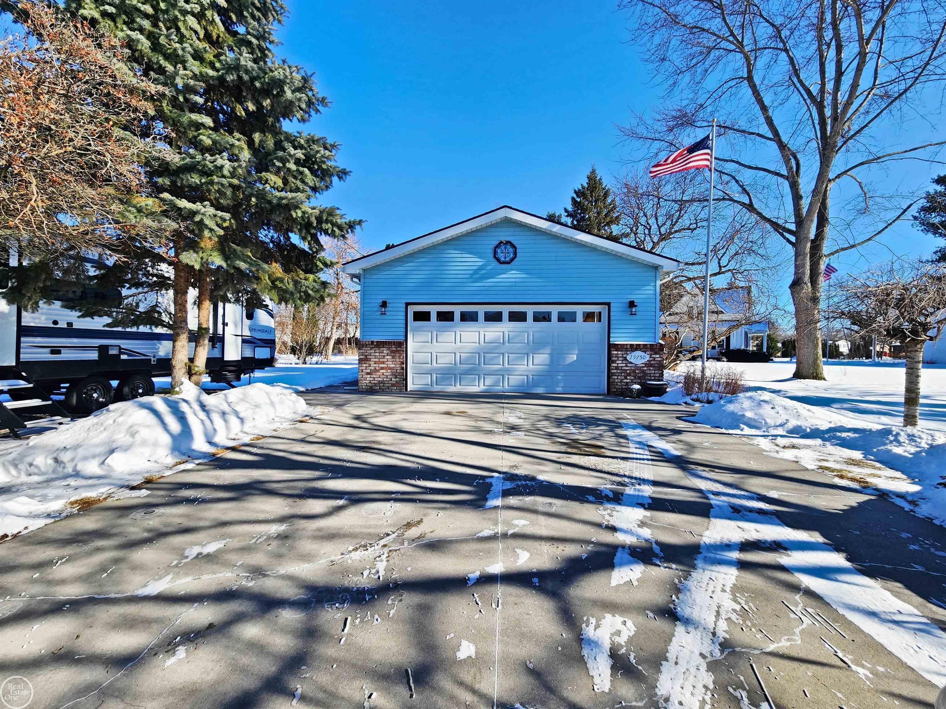 29750 Riverside Bay Court