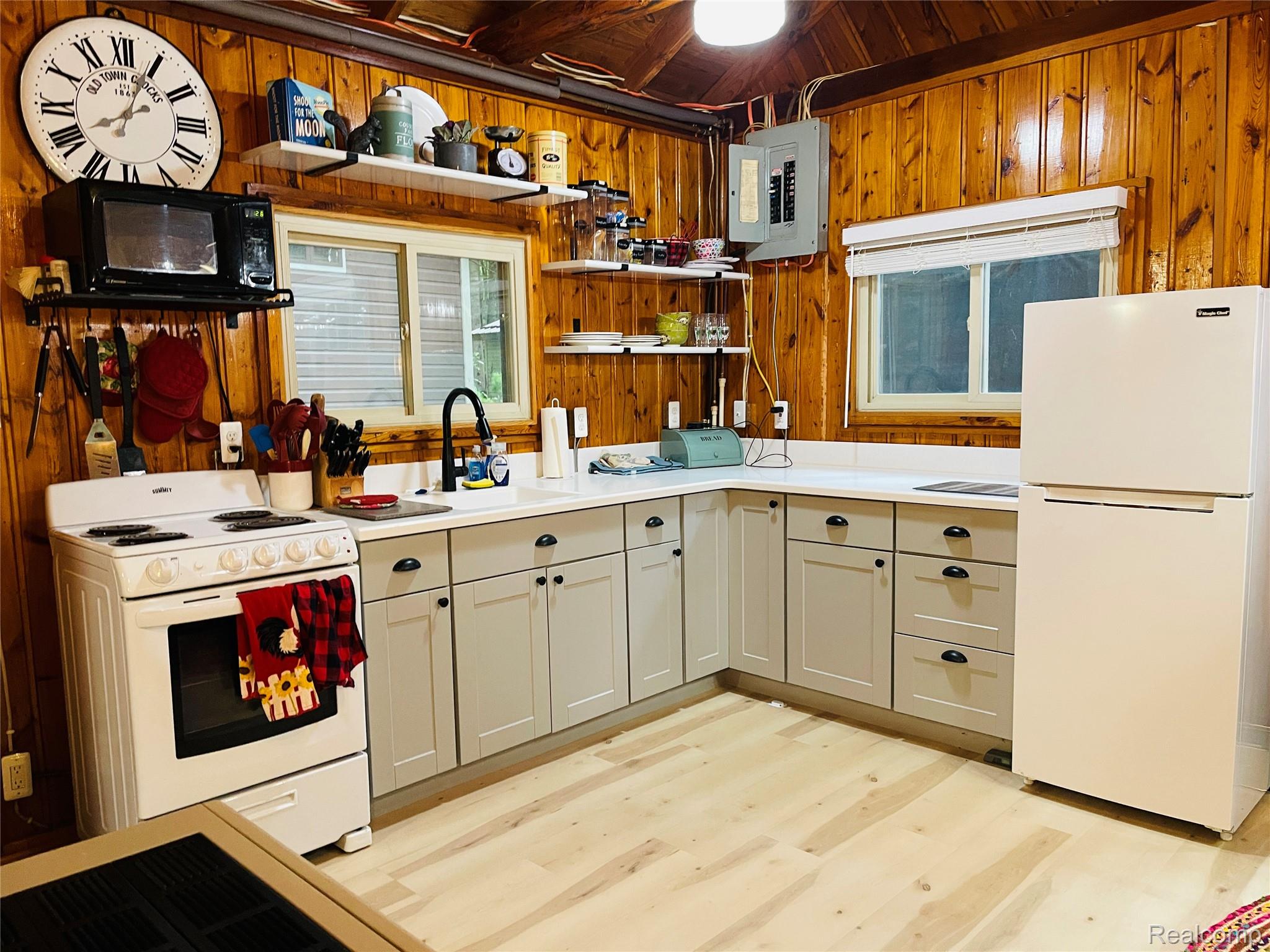 417 Ogemaw Road
