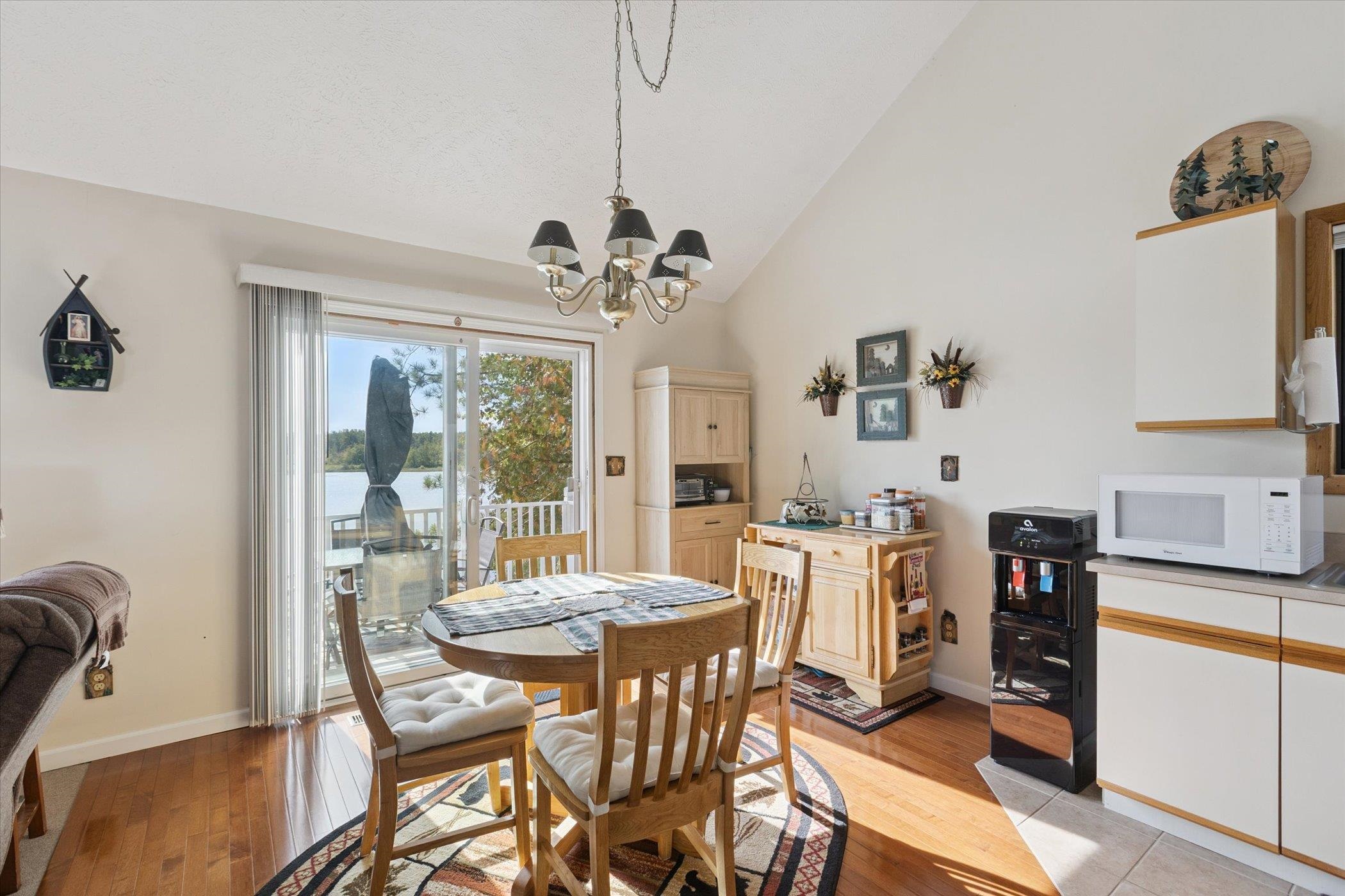 6438 Silver Rock Highway