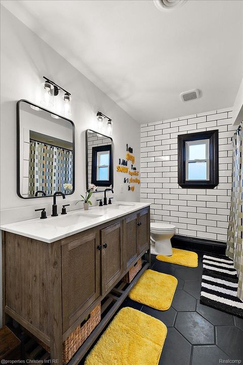 Tiny photo for 5722 Raven Road, Bloomfield Hills City, MI 48301 (MLS # 20261020357)