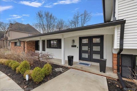 Tiny photo for 5722 Raven Road, Bloomfield Hills City, MI 48301 (MLS # 20261020357)