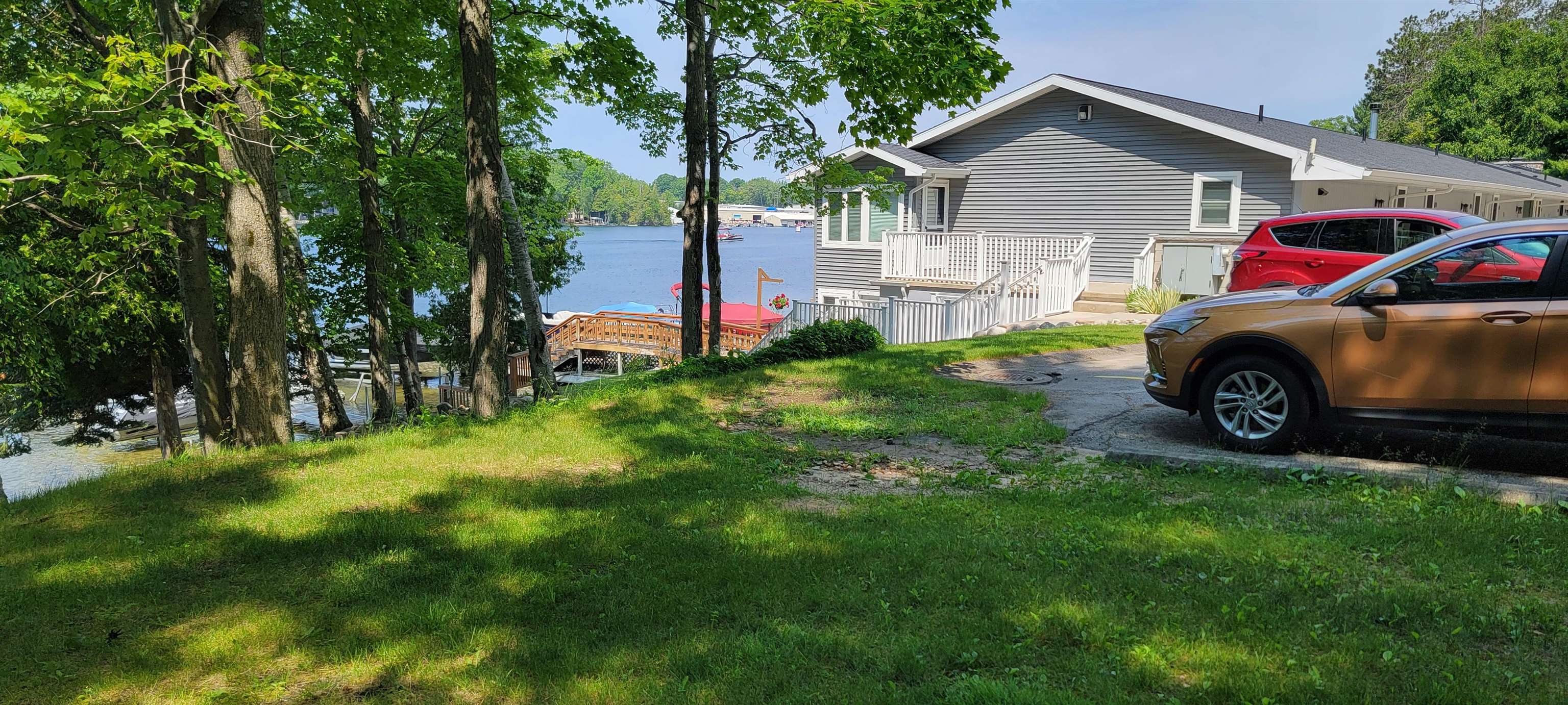 9059 Clam Lake Road