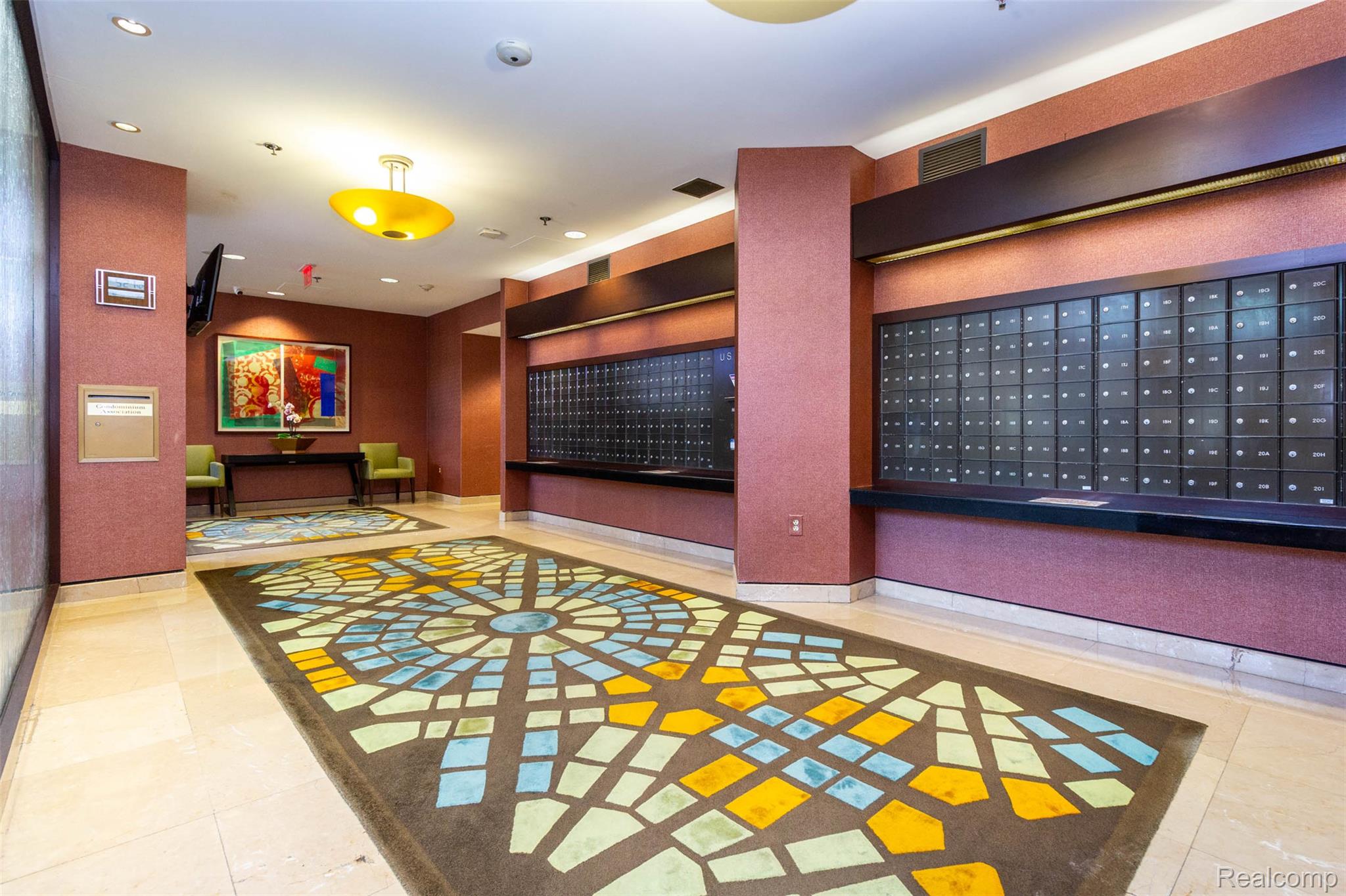 300 W Jefferson Avenue W 26