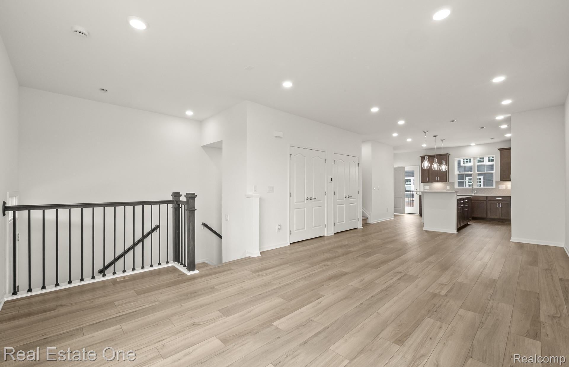 309 N Sydney Court