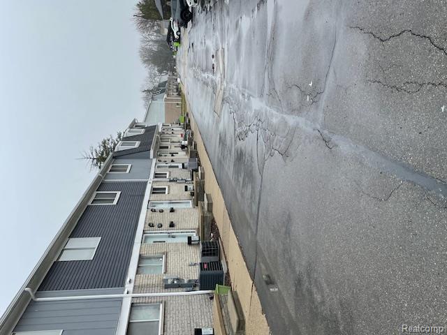 15846 W 11 Mile Road