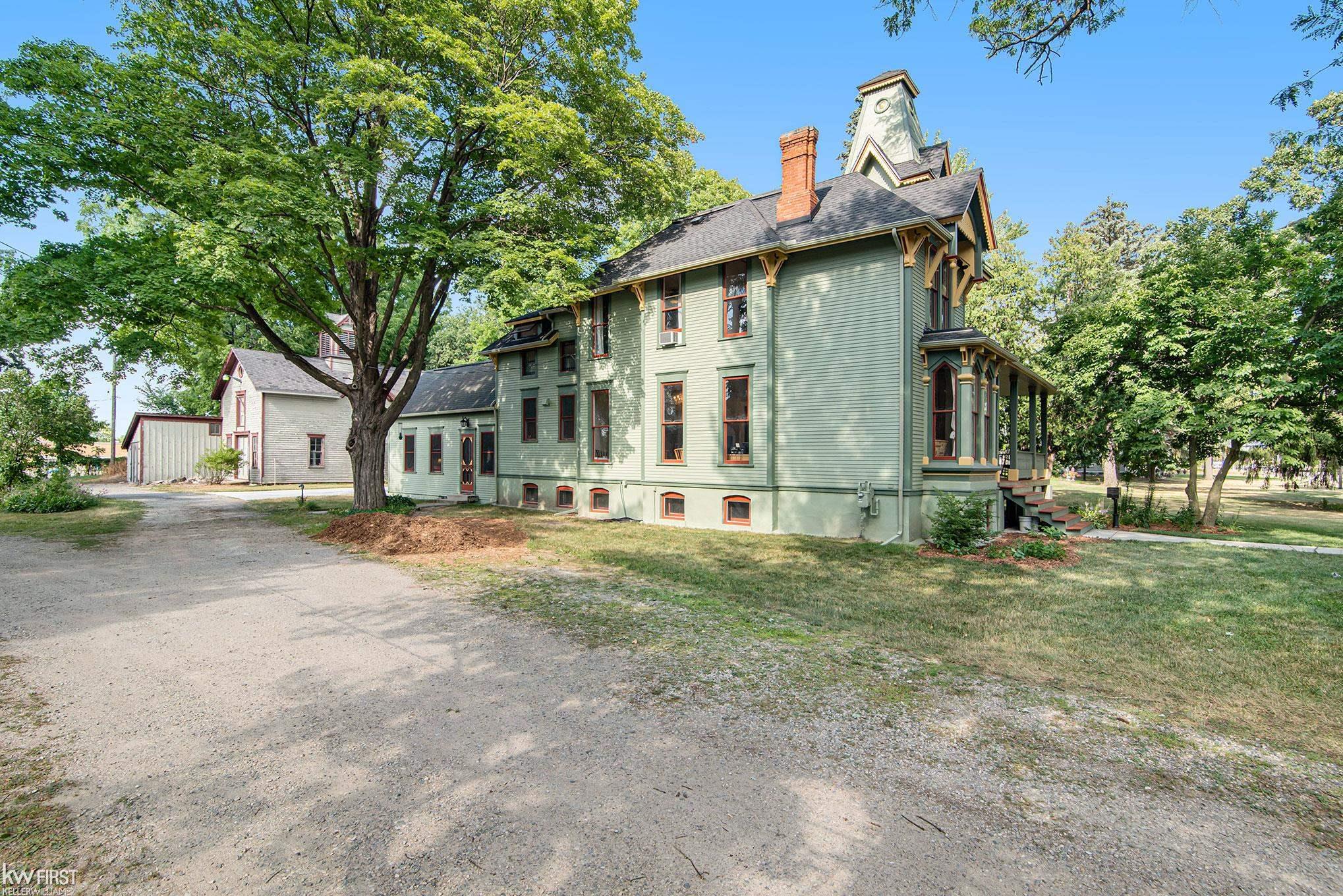 308 W Shiawassee Avenue