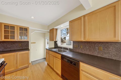 Tiny photo for 2795 Robina Avenue, Berkley City, MI 48072 (MLS # 20261005188)