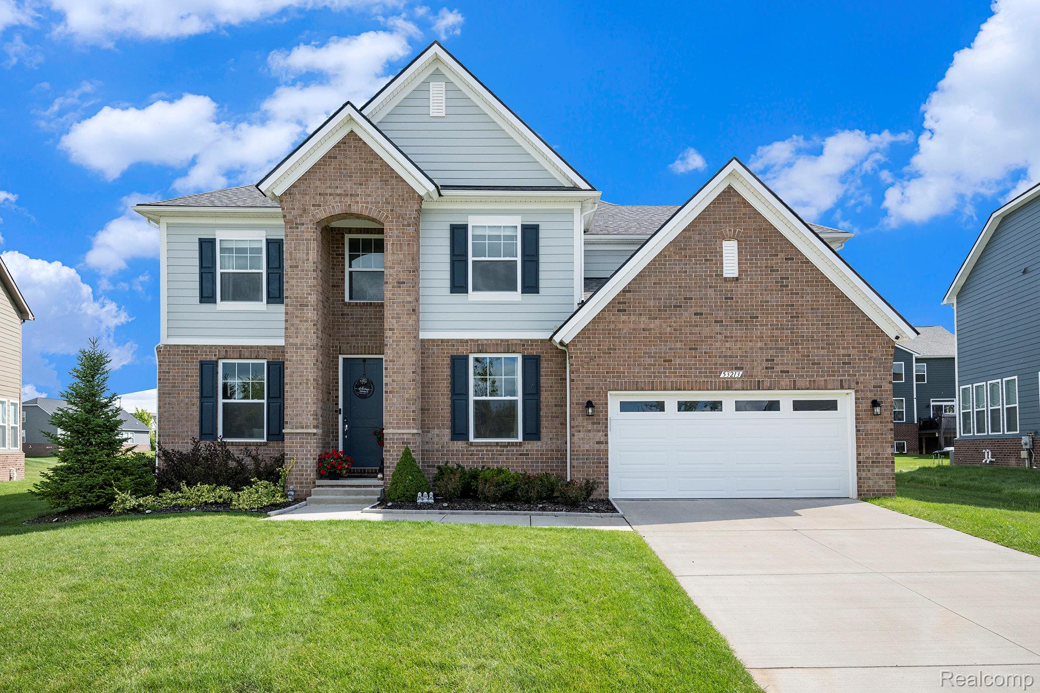 53213 Bay Laurel Lane
