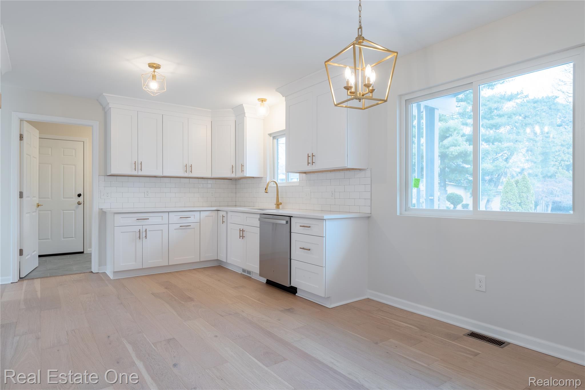 19339 Starlane Street