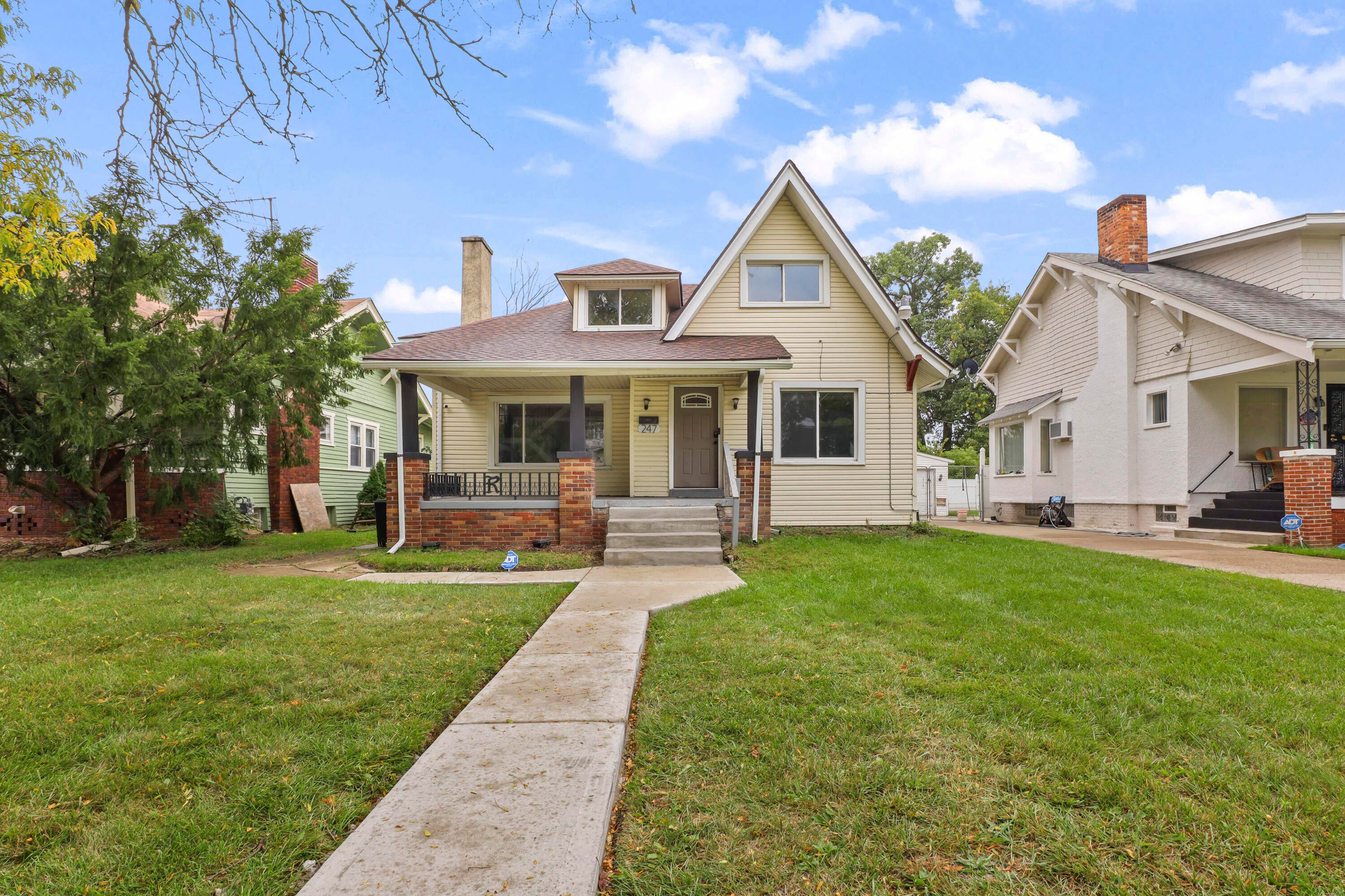 247 Moss Street