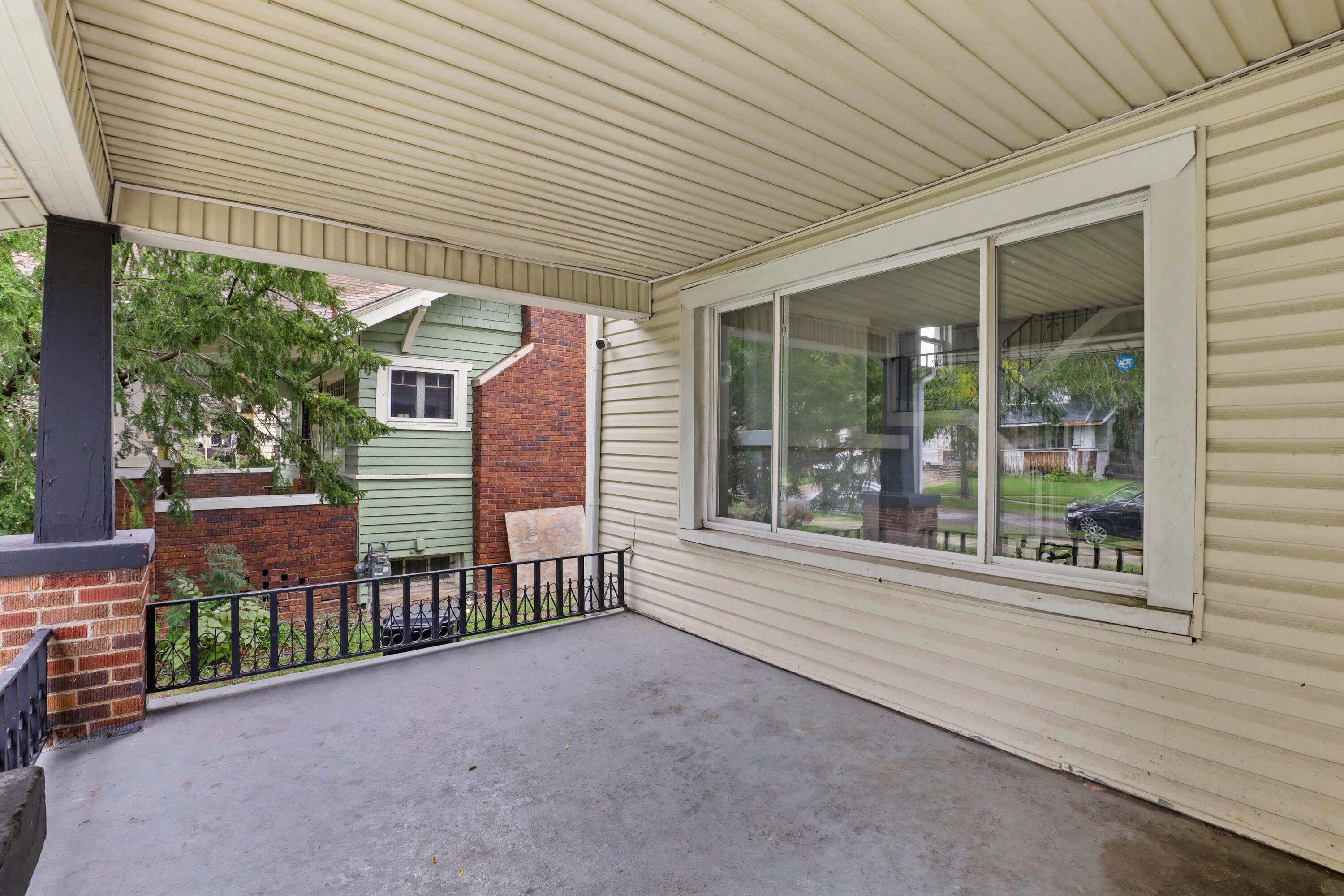 247 Moss Street