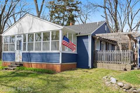 6510 Oakridge Drive Waterford Charter Township MI 48329