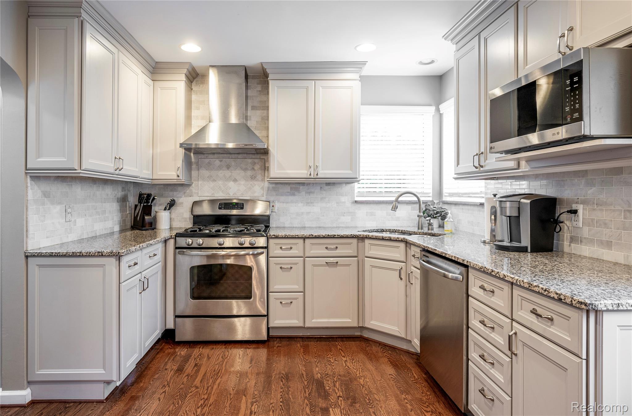 4121 Arlington Drive
