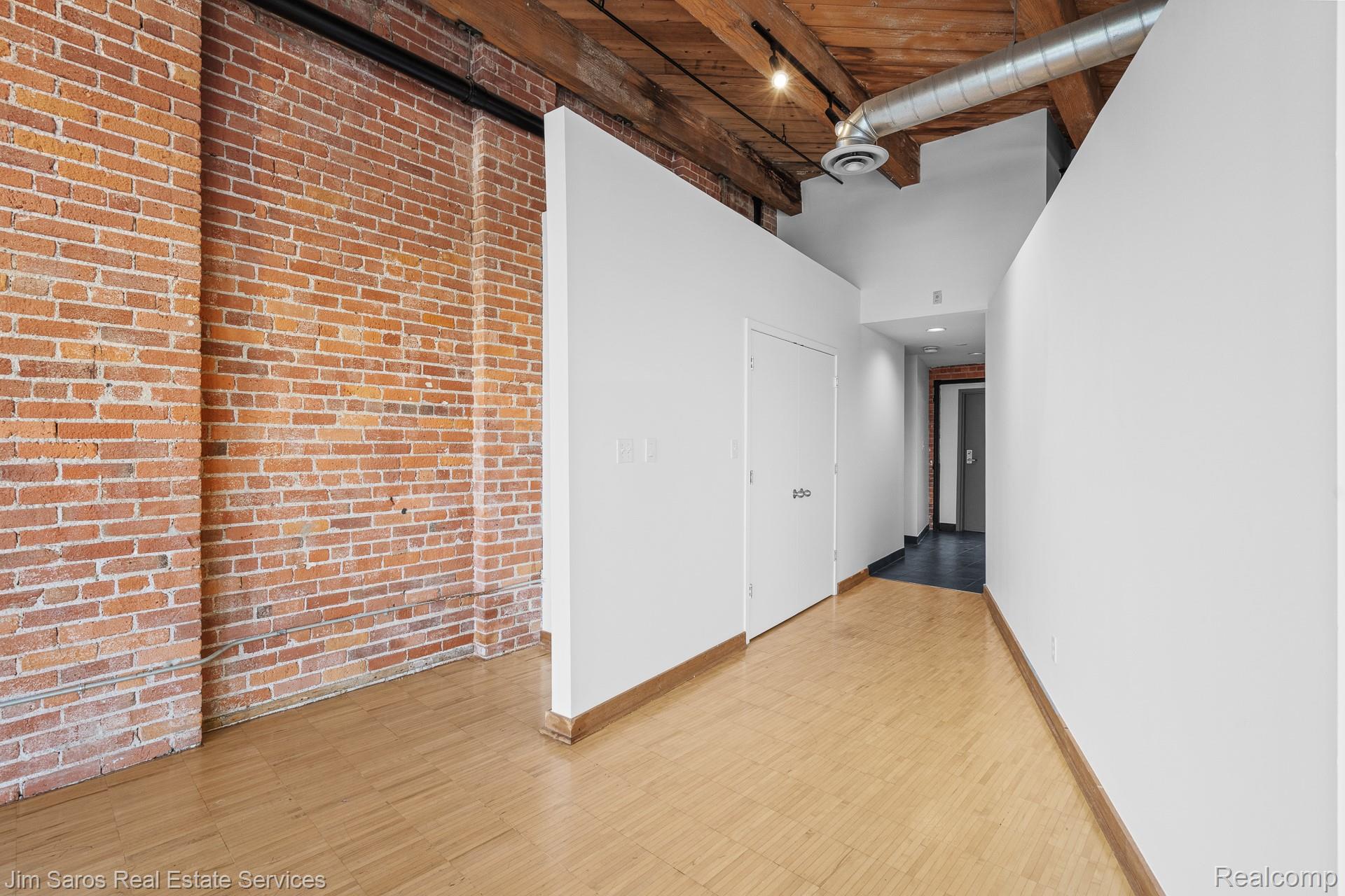 200 River place