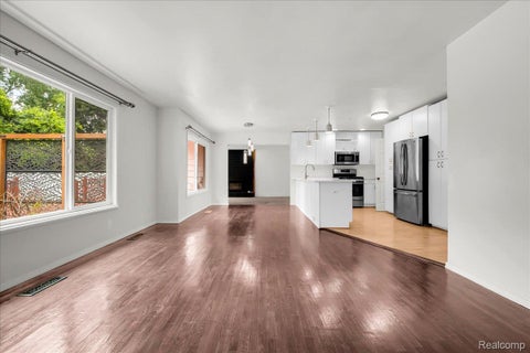 Tiny photo for 1933 Tamarisk Drive, East Lansing City, MI 48823 (MLS # 20261083273)