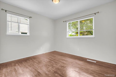 Tiny photo for 1933 Tamarisk Drive, East Lansing City, MI 48823 (MLS # 20261083273)