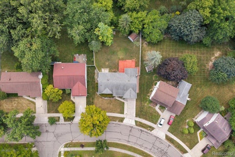 Tiny photo for 1933 Tamarisk Drive, East Lansing City, MI 48823 (MLS # 20261083273)