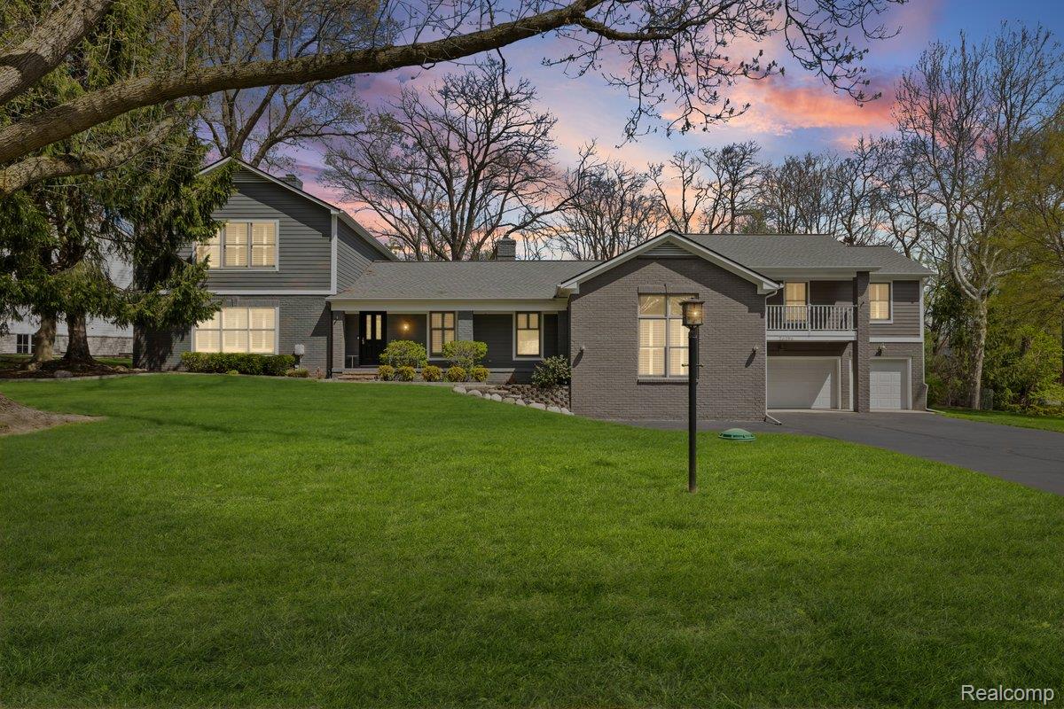 26296 Franklin Court
