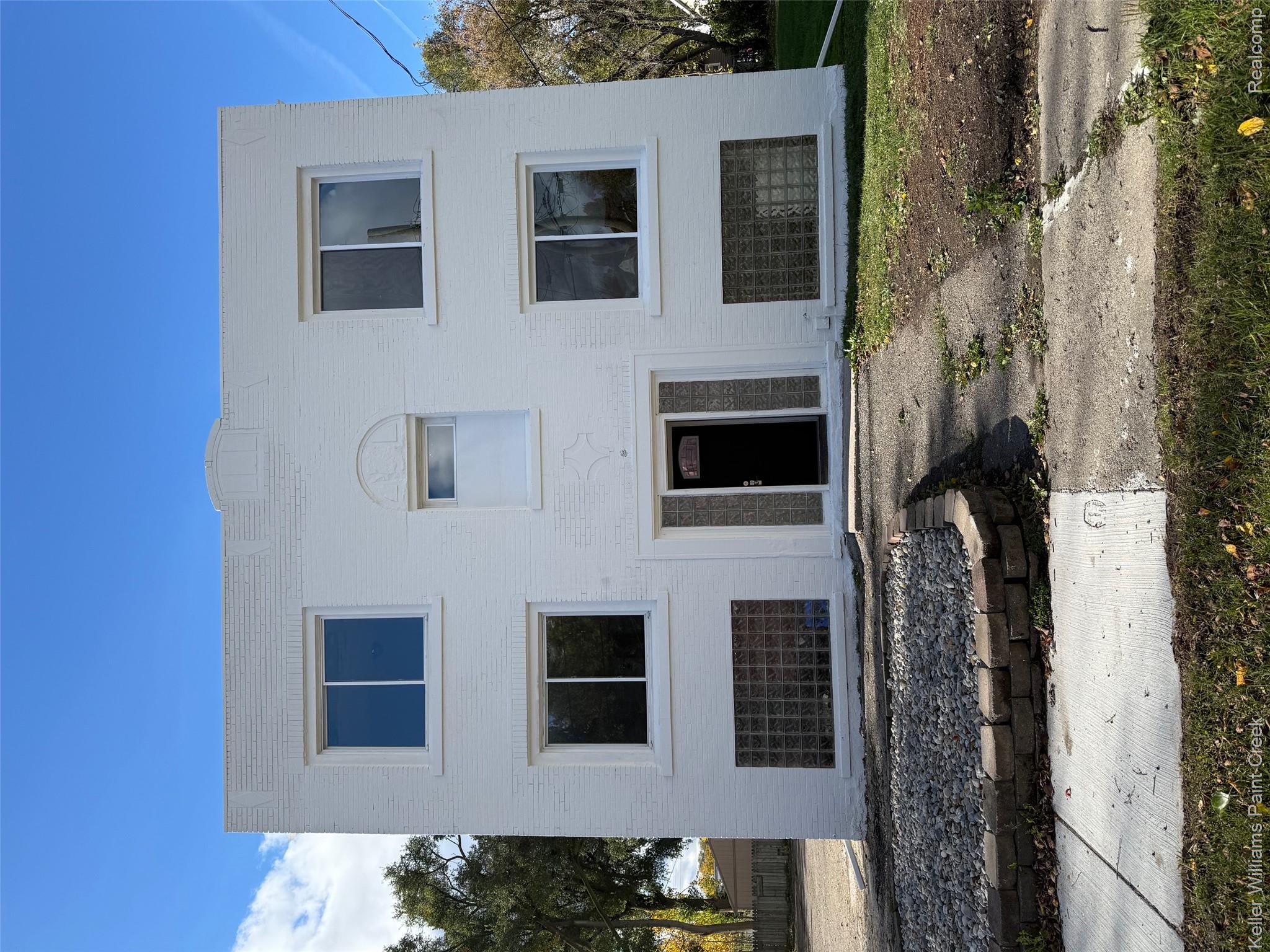98 S Edith Street