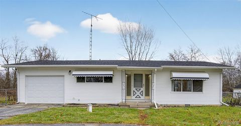 2307 S Term Street Burton City MI 48519