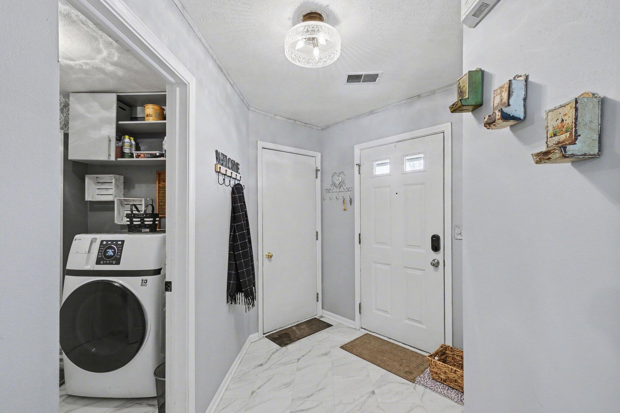 7132 E Cannon Place Drive NE