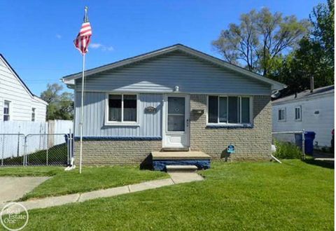 11219 Maxwell Avenue Warren City MI 48089