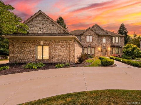 Photo of 1021 Olympia Drive, Rochester Hills City, MI 48306 (MLS # 20261058353)