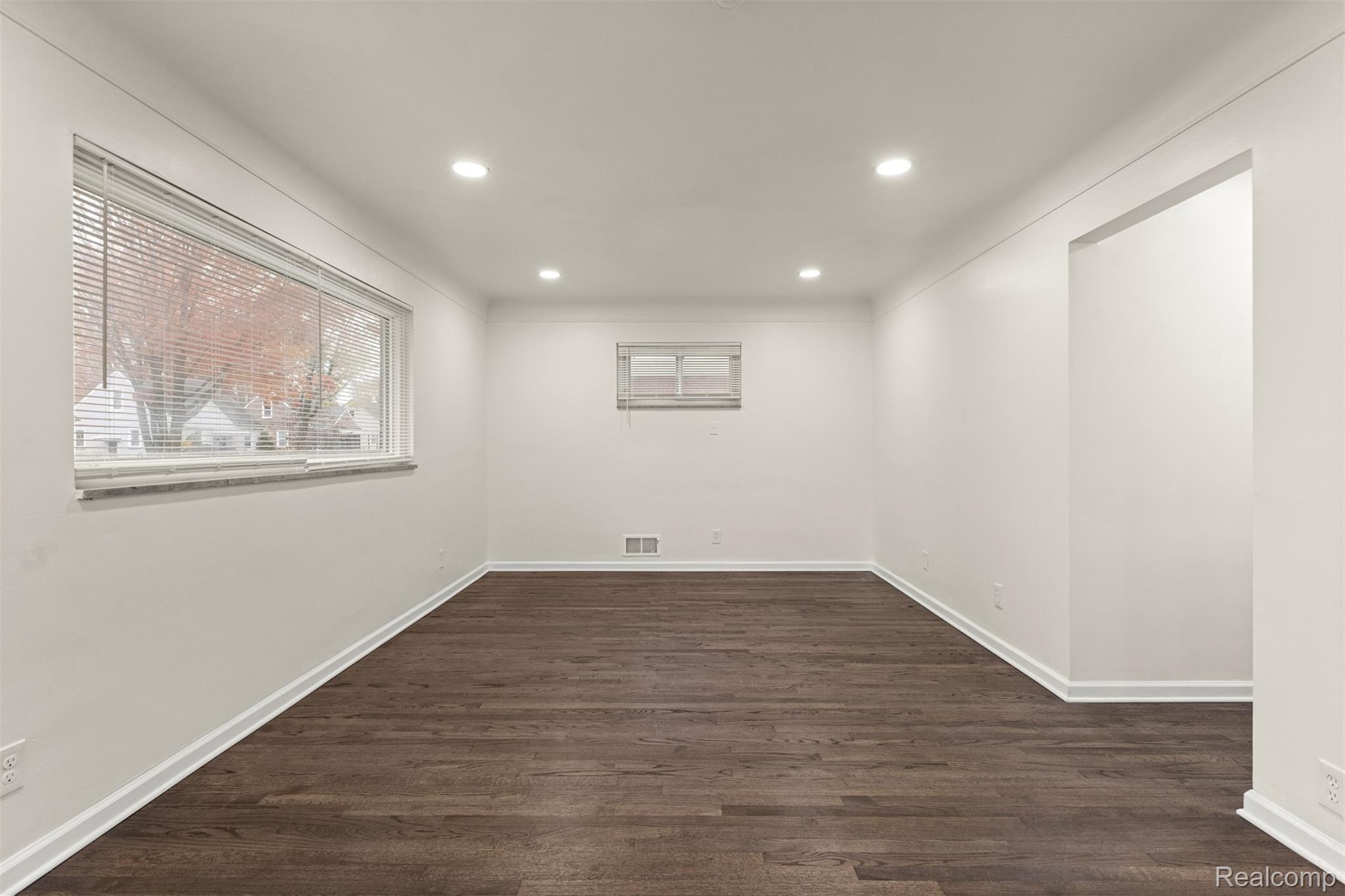 3841 Westpoint Street