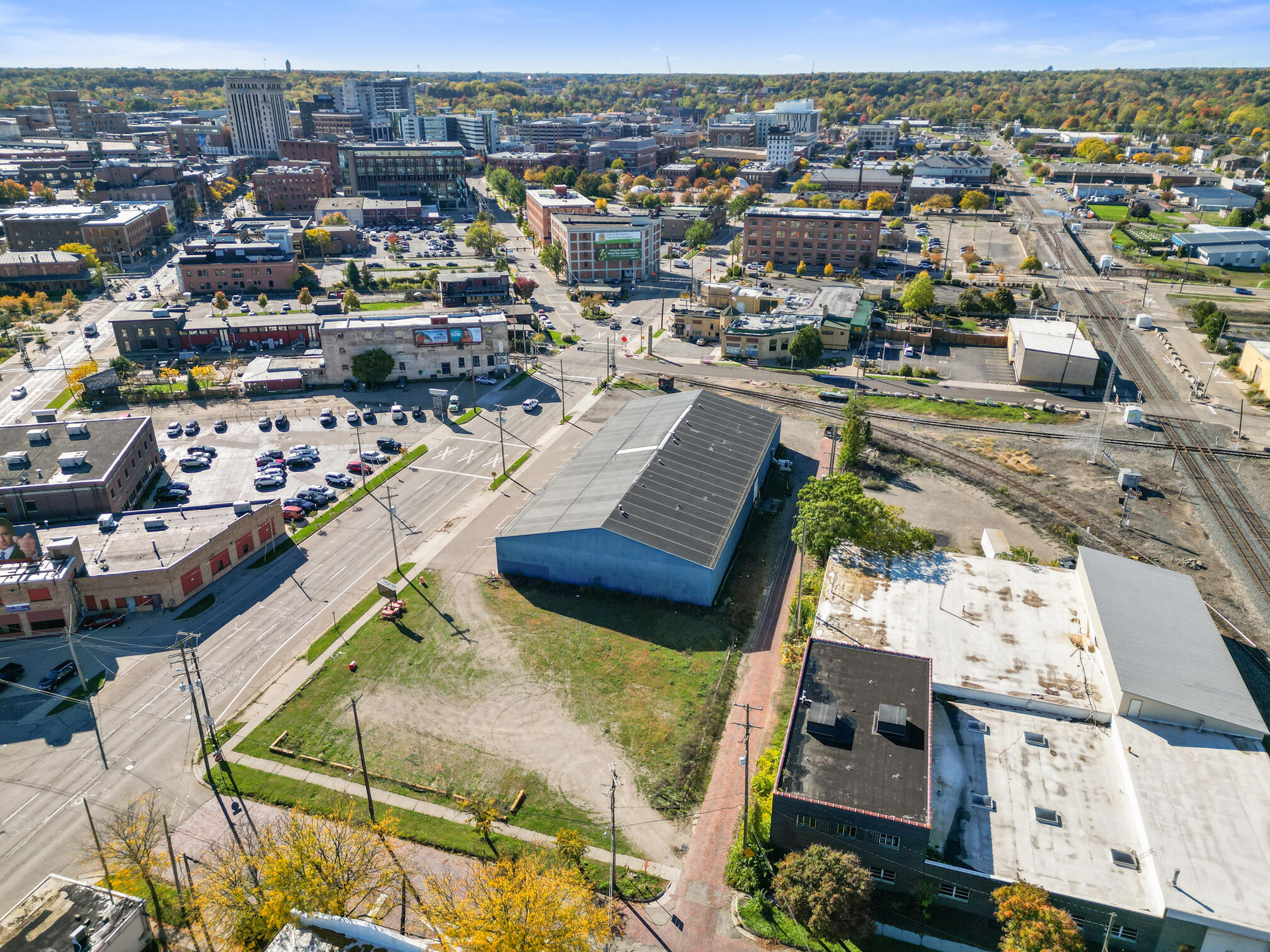 409 E Kalamazoo Avenue