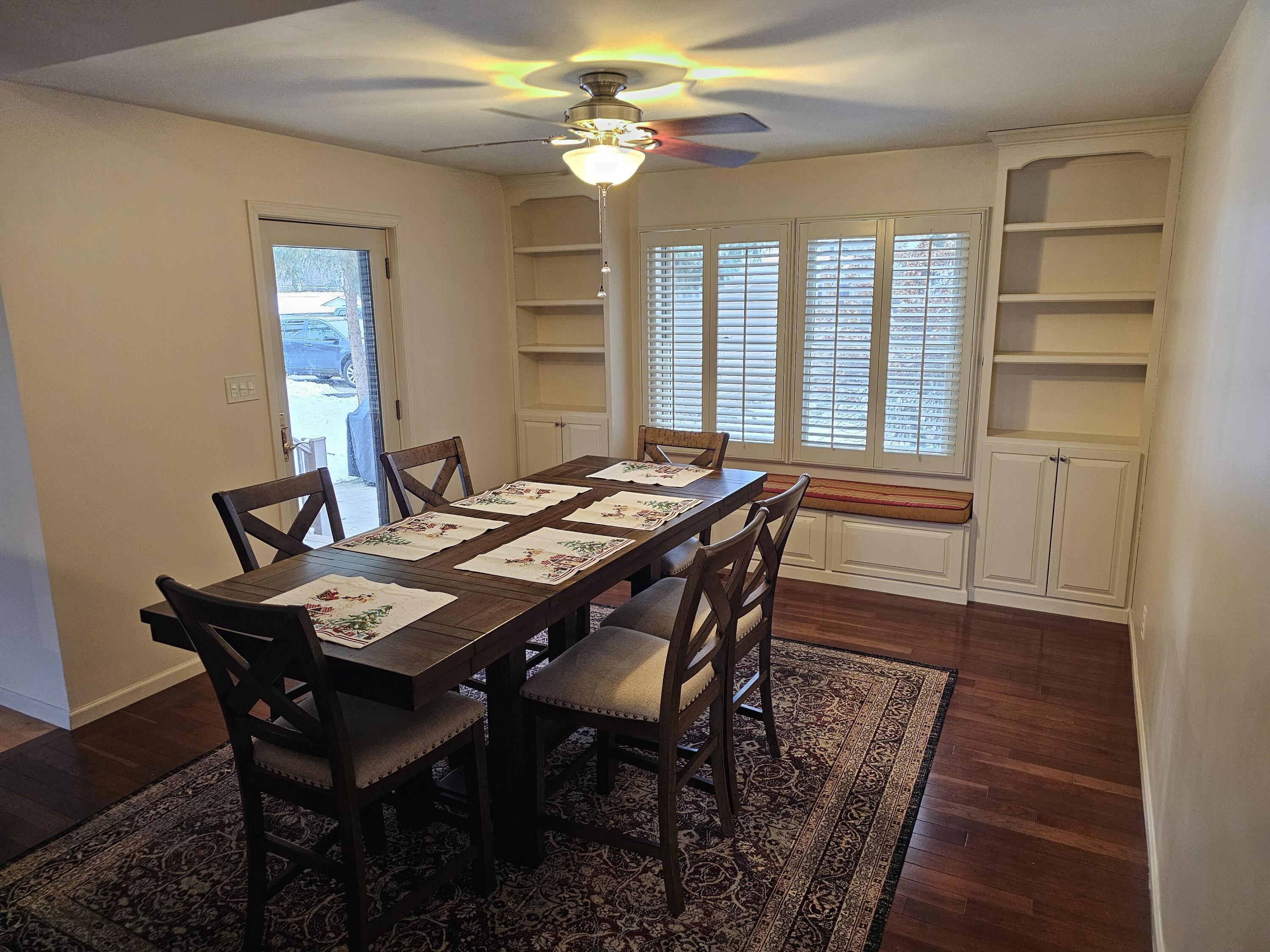 11815 N Lake Side Drive