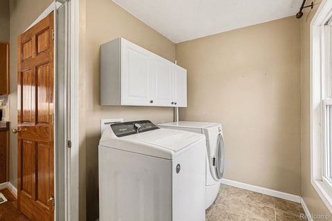 Tiny photo for 1539 Park Avenue, Bay City City, MI 48708 (MLS # 20261002529)