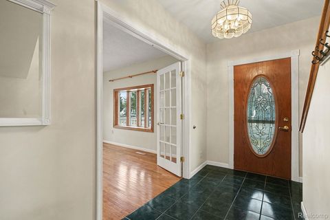 Tiny photo for 1539 Park Avenue, Bay City City, MI 48708 (MLS # 20261002529)