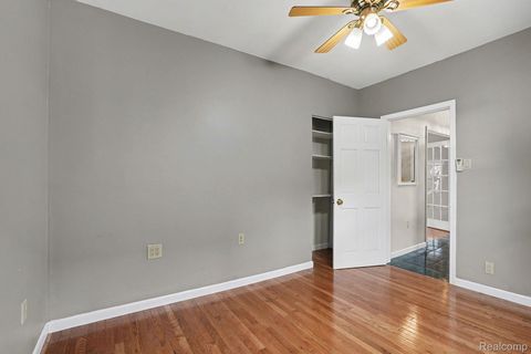 Tiny photo for 1539 Park Avenue, Bay City City, MI 48708 (MLS # 20261002529)