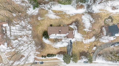 1085 Frankel Lane Bloomfield Charter Township MI 48302