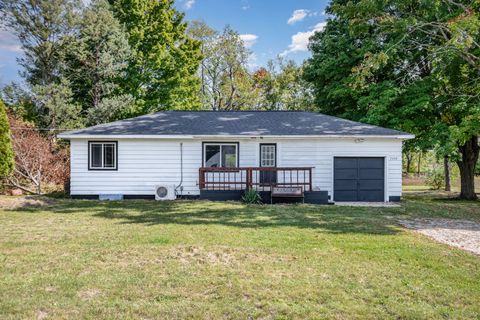7232 N 126th Avenue Crystal Township MI 49420