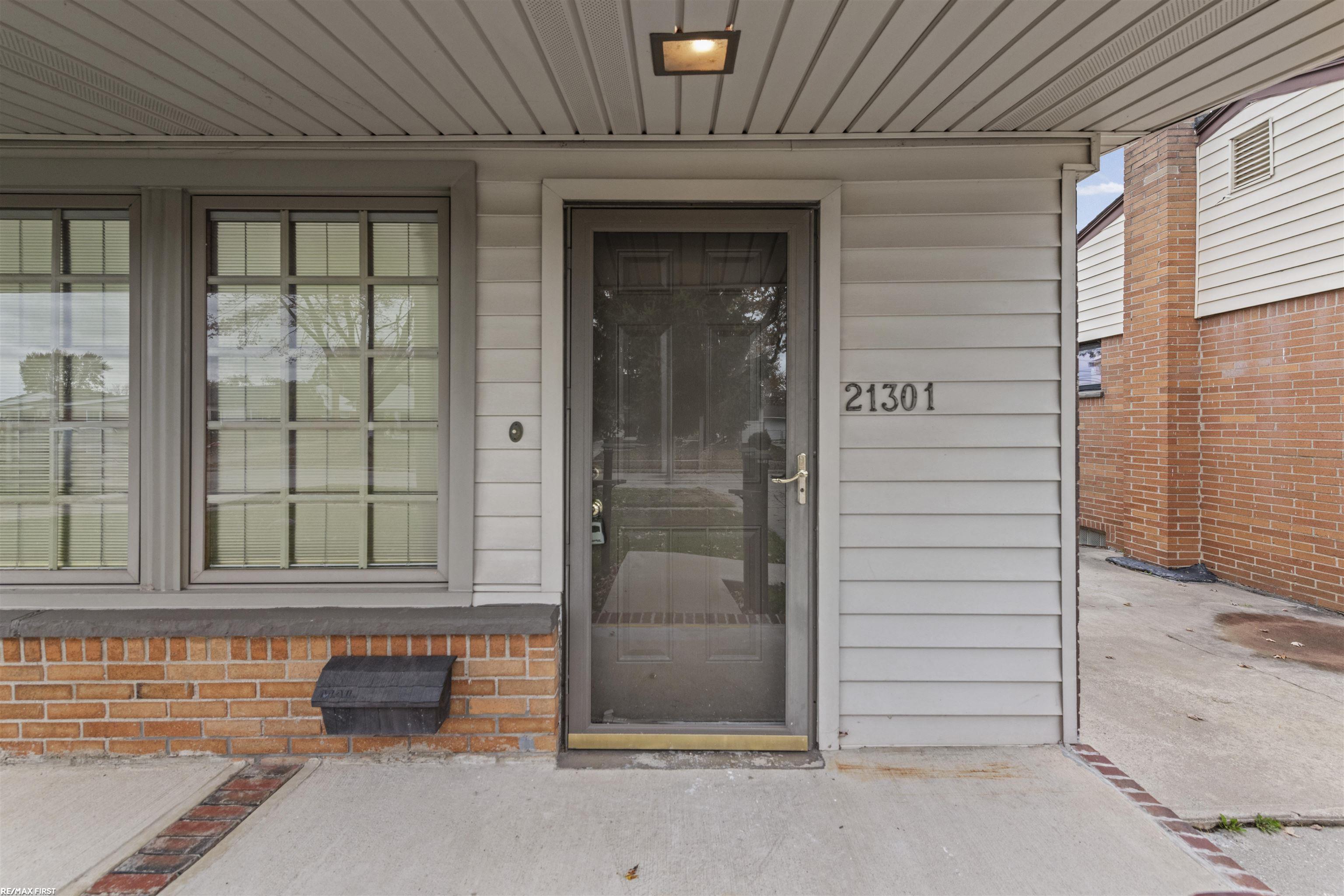 21301 Briarcliff Street