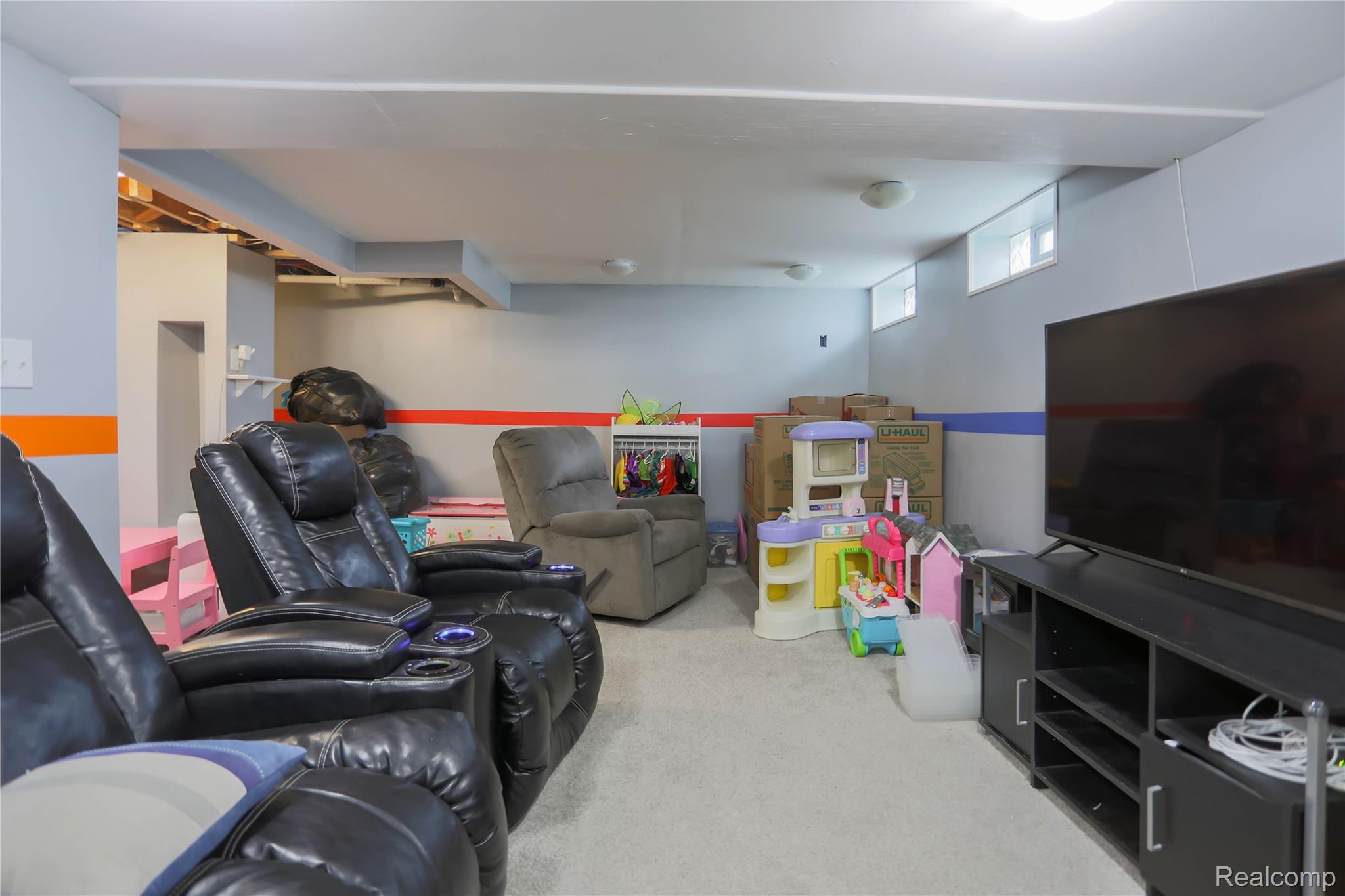 Roseville City, Michigan 48066, United States, 3 Bedrooms Bedrooms, ,2 BathroomsBathrooms,Residential,Active,241085