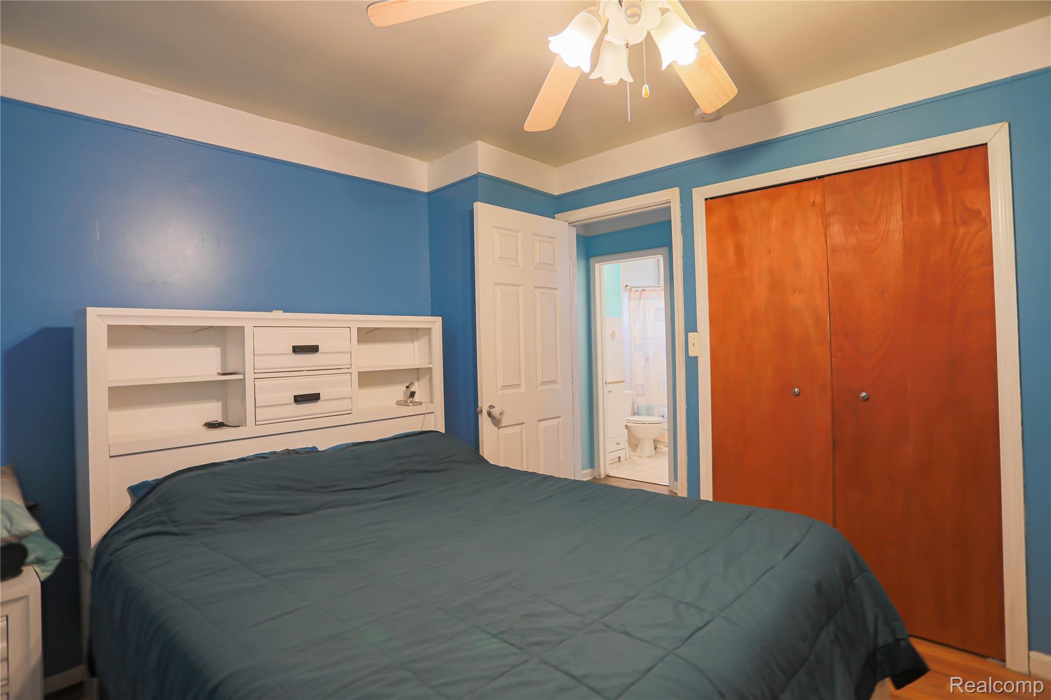 Roseville City, Michigan 48066, United States, 3 Bedrooms Bedrooms, ,2 BathroomsBathrooms,Residential,Active,241085