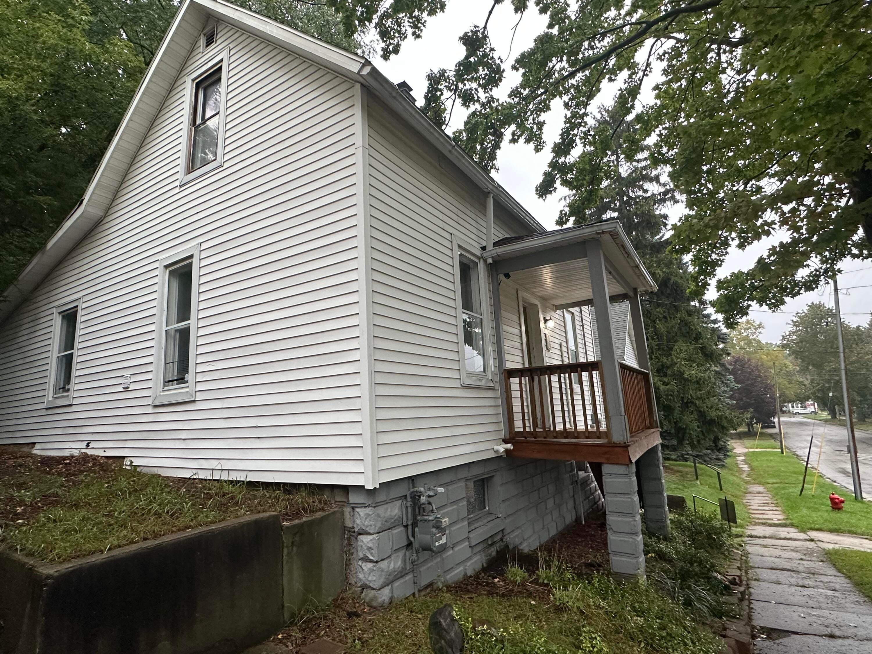 526 Davis Street