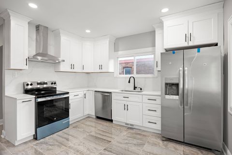 A home in GrossePointeParkCity_Wayne