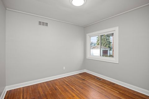 A home in GrossePointeParkCity_Wayne