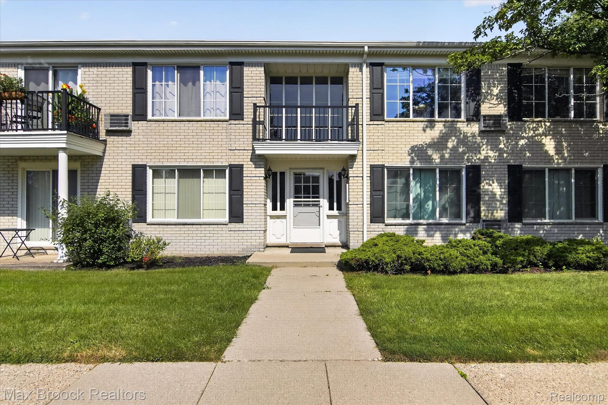 100 W Hickory Grove Road C6