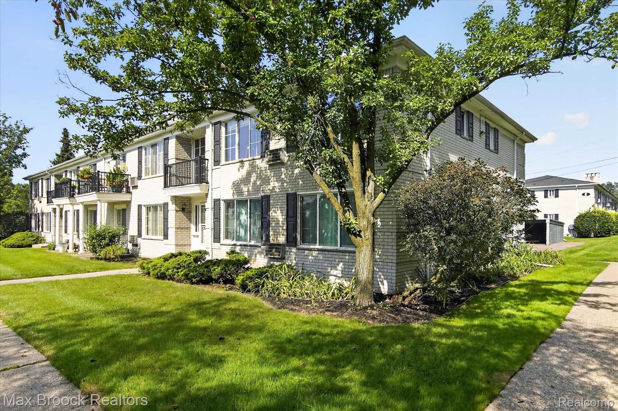 100 W Hickory Grove Road C6