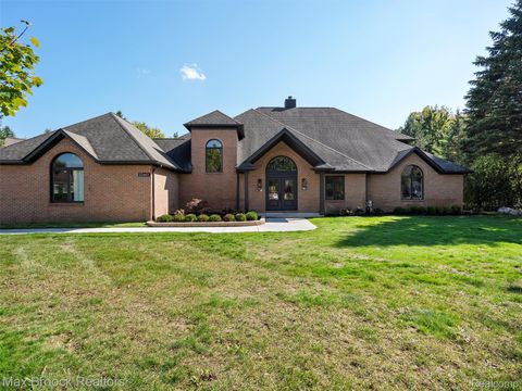 22463 Norfolk Court Novi City MI 48374